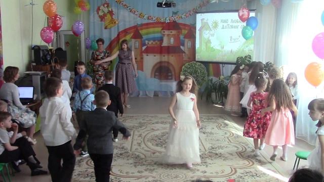 Выпускной Часть 6 Поздравление музыкального руководителя Выступление оркестра смотреть онлайн