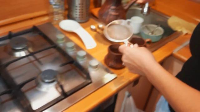 кофе в новой турке / внезапный завтрак смотреть онлайн