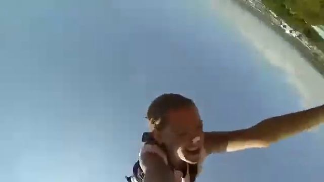 Прыжок с тарзанки. Аквапарк в Турции,Алания Water Planet Aqua Park смотреть онлайн
