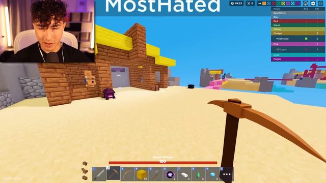 $1 Mouse V.S a $200 Mouse In Roblox BedWars! смотреть онлайн