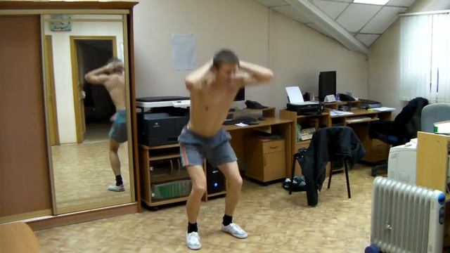 Приседания. 105 раз смотреть онлайн