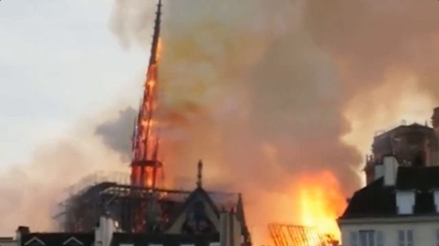 Пожар в соборе Парижской Богоматери смотреть онлайн