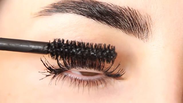 Jaclyn Hill Made Me Buy It | L'Oreal Voluminous Lash Paradise Mascara смотреть онлайн