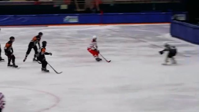 Нападающий ХК «Енисей» Сергей Ломанов получил серьезную травму в игре с «Кузбассом»