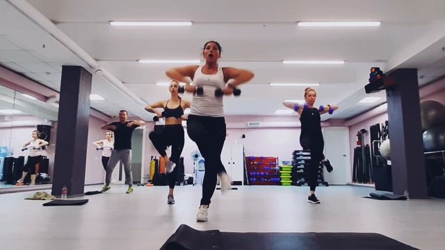 ФУНКЦИОНАЛЬНЫЙ ТРЕНИНГ ЦЕЛАЯ ТРЕНИРОВКА / FUNCTIONAL TRAINING / ГРУППОВАЯ ТРЕНИРОВКА смотреть онлайн