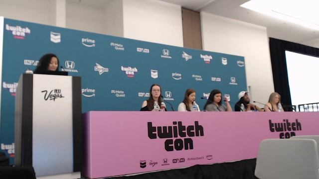 The Balancing Act: Managing Full-time Gigs & Twitch - Twitch Con Vegas 2023 Panel смотреть онлайн