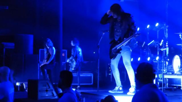 Asking Alexandria w/Danny Worsnop - Not The American Average LIVE Corpus Christi Tx. 11/26/16 смотреть онлайн