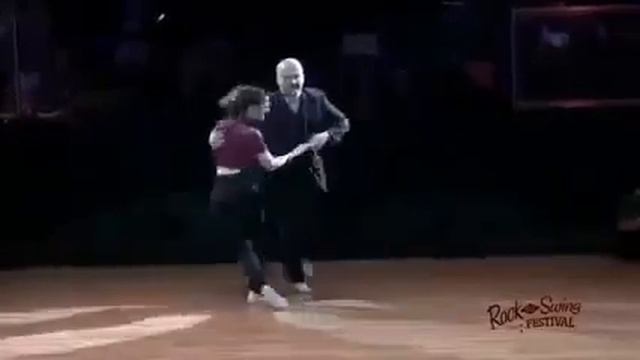 Отец и дочь. Потрясающее исполнение! ❤️ смотреть онлайн