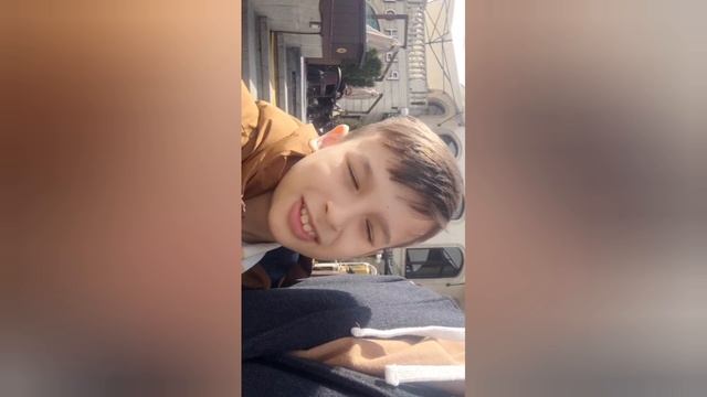 Прогулка в парке Зарядье и по Центральному рынку города Москвы смотреть онлайн