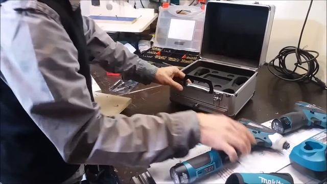 Recensione Kit Makita LCT303X1 смотреть онлайн