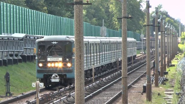 Открытый участок метро около Выхино смотреть онлайн