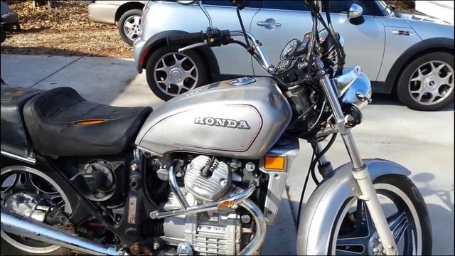 Honda GL500 Cafe build time! Git it done!! смотреть онлайн