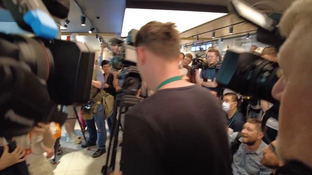 Открытие МакДональдса в России опять!Кто новый хозяин!Как оно теперь??? смотреть онлайн