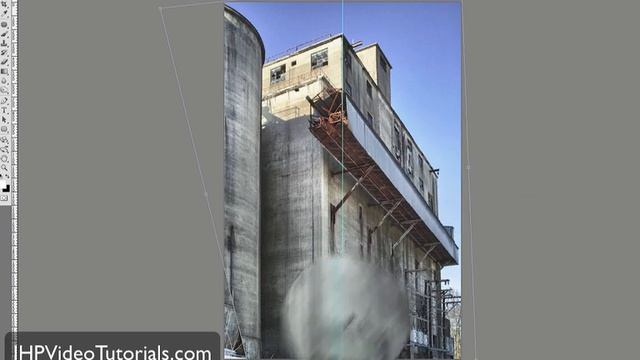 Photoshop CS5: Correcting Perspective Distortion with the Transform and Warp Tools смотреть онлайн