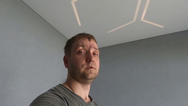 Как заправлять соты в натяжном потолке из световых линий смотреть онлайн