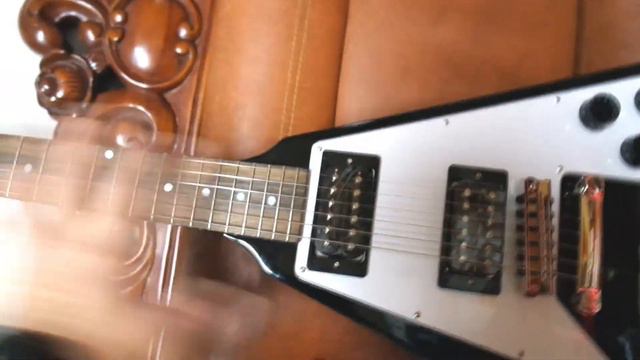 Gibson-Epiphone Kirk Hammett 1979 Flying V-Ebony Open Review L 깁슨-에피폰 커크해밋 1979 플라잉브이 일렉기타 오픈리뷰 [1]