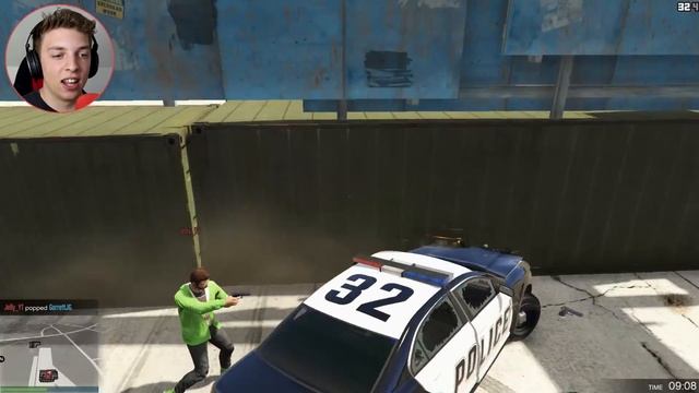 COPS vs GANGSTER TRUCKS! (GTA 5 Online) смотреть онлайн
