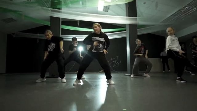 dance choreo Мусатов Никита Britney Spears - Circus remix dancer Todes Адлер смотреть онлайн