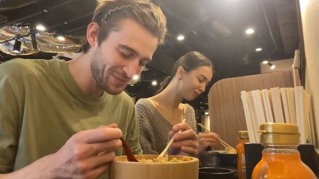 Лапшичная в районе Shimokitazawa. Это была еще Весна