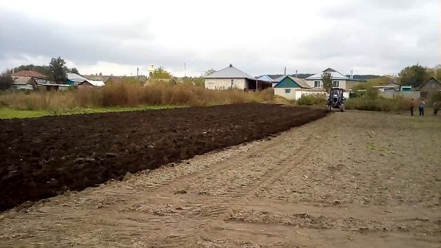 Вспашка огородов 2017. с. Никольское-1-е Воробьевского района смотреть онлайн