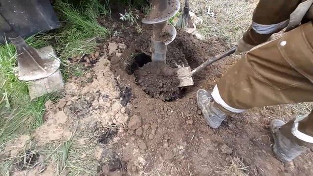Бурение промышленной скважины, водозабор, водонапорная башня смотреть онлайн