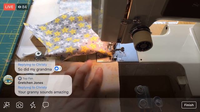 Triangle Tango quilt for Finish it Friday - vid 4 смотреть онлайн