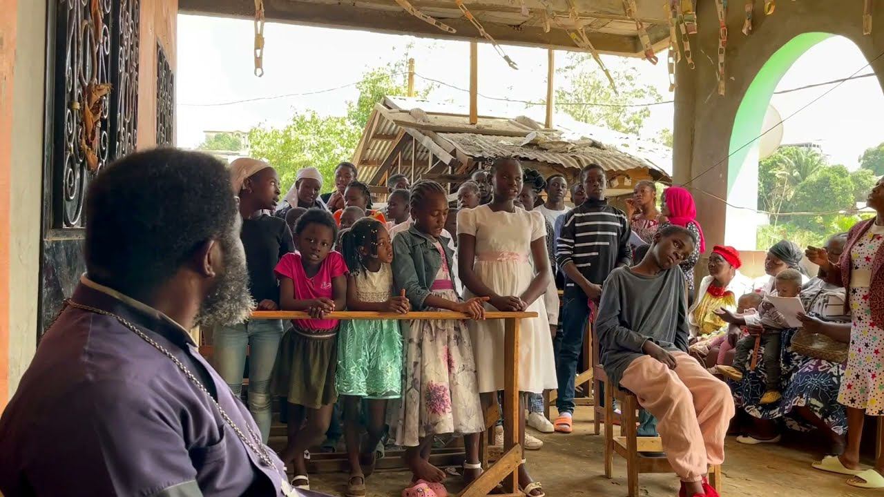 Агни Парфене в исполнении православных камерунских детей смотреть онлайн