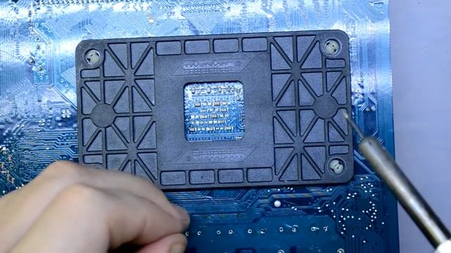 Замена конденсаторов на материнской плате Gigabyte