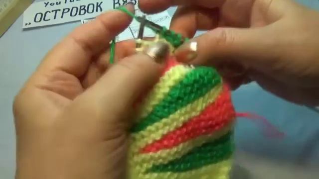 #439 ЯРКИЕ ТАПОЧКИ ЧАСТИЧНЫМ ВЯЗАНИЕМ. МАСТЕР КЛАСС. смотреть онлайн