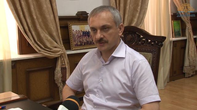Интервью с главой по мусору смотреть онлайн
