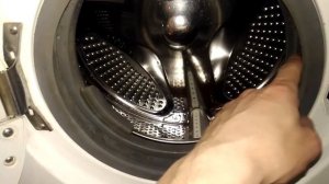 Ремонт стиральной машины, переворачиваем манжету