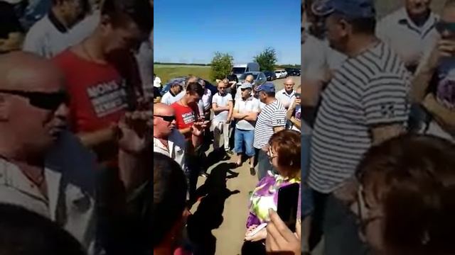 В Раздельнянском районе перекрыли дорогу, 23 05 2018 смотреть онлайн