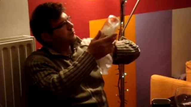 πως να βγαλουμε το φελλο μεσα απο το μπουκαλι