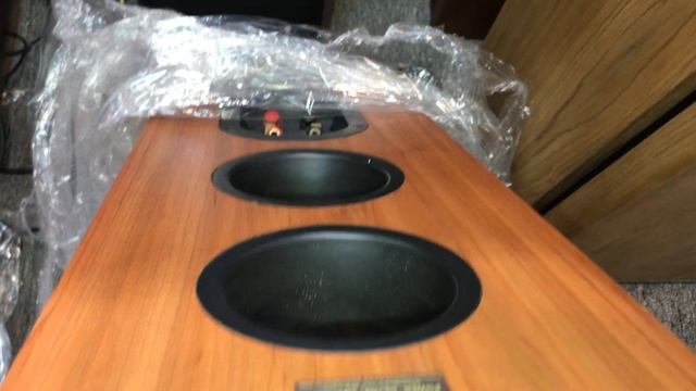 Giảm giá mạnh 2/9 loa klipsch RF_62II chỉ 10tr dòng loa cao cấp thương hiệu USA chất âm tuyệt vời. смотреть онлайн