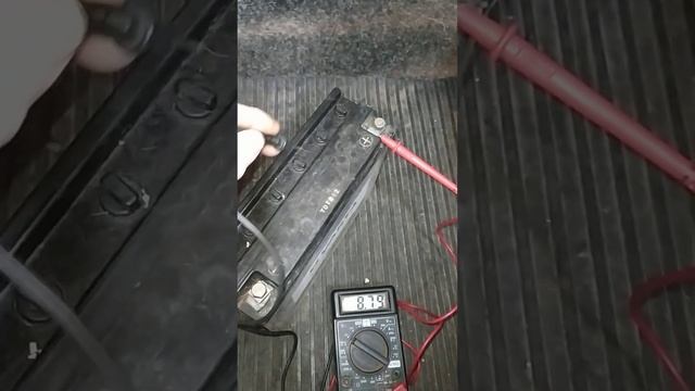 Зачем и чем чистить аккумулятор? смотреть онлайн