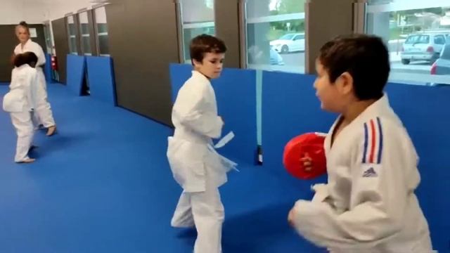 École De Karaté Shotokan De Jonquières Saint Vincent (Franck Marcou) Cours Enfants 4 Ans à 14 Ans