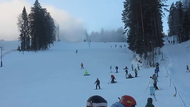 First time on snowboard / Первый раз встала на доску смотреть онлайн