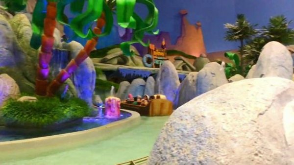 WARNER BROS ABU DHABI | World's Largest Indoor Theme Park | Full Tour | Thrill Rides #Adventure