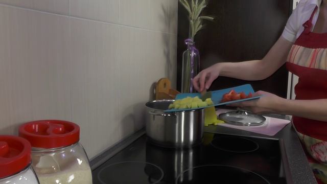 Густой мясной суп с барбарисом и кориандром видео рецепт смотреть онлайн