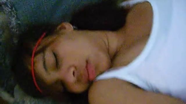 Shhh. Don't wake her up! смотреть онлайн