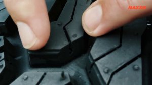 Maxxis RAZR AT 811: Tread Features