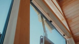 Остекление фахверка в безрамном исполнении. Полное видео