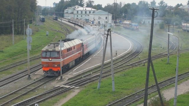 Отправление поезда №664 Псков – Москва с тепловозом ТЭП70-0247 смотреть онлайн