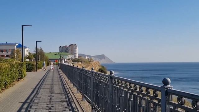 #АНАПА ПРИЕЗЖАЕТ ПАТРИАРХ. ТУРГЕНЕВСКИЙ СПУСК И НАБЕРЕЖНАЯ. ЖАРА. смотреть онлайн