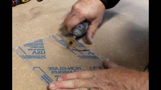 How to Easily Cut Plexiglass and Acrylic Sheets смотреть онлайн