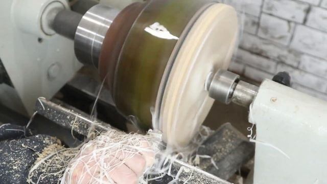 ДЕЛАЮ горшок из КАПЫ карагача (СТРУКТУРА дерева ЗАВОРАЖИВАЕТ !!!) Woodturning . смотреть онлайн