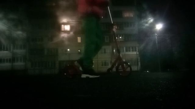 учимся кататься на самокате смотреть онлайн