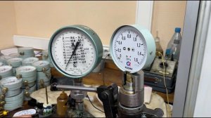 Как калибруют (регулируют) манометры