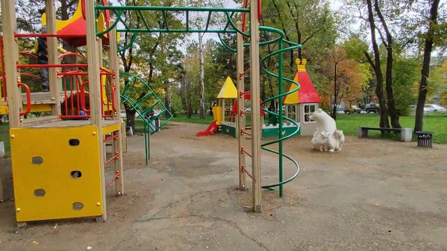 30.09.2023 Скульптурная композиция "Медведица с медвежатами"(4) смотреть онлайн