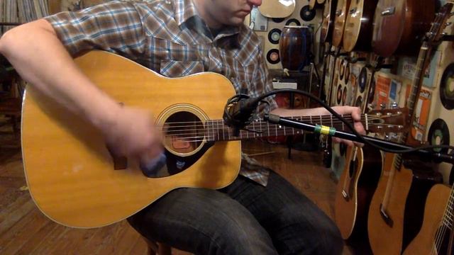 1968 Yamaha FG-180 jumbo flattop guitar смотреть онлайн